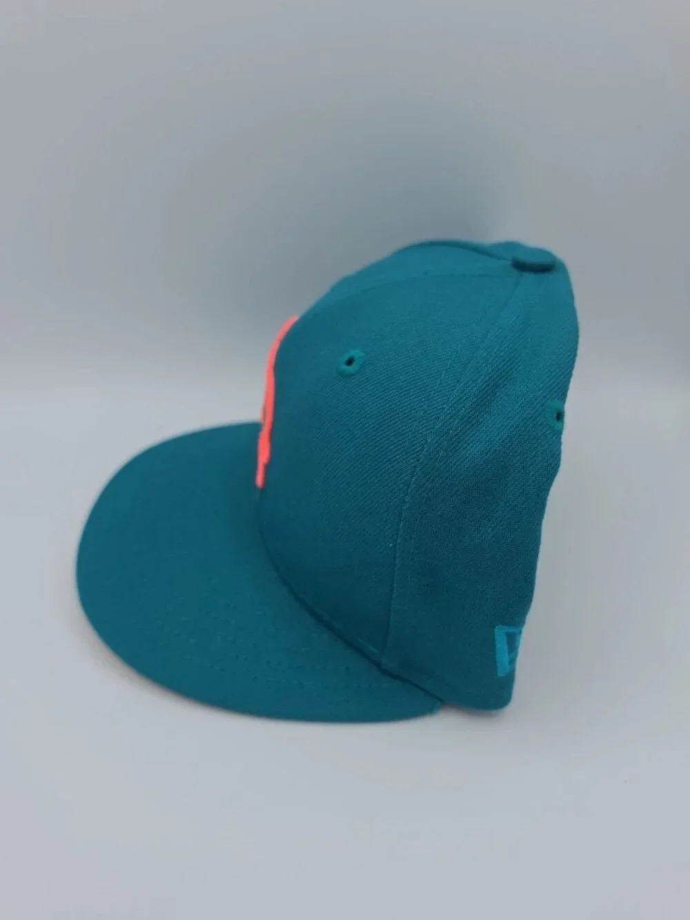 New Era hat club exclusive 7 3/8 Oakland Athletics Badlands Collection Pink Gree